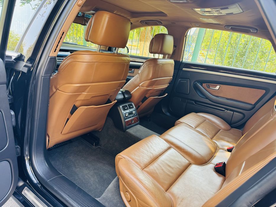AUDI  A8L  D3 quatro
