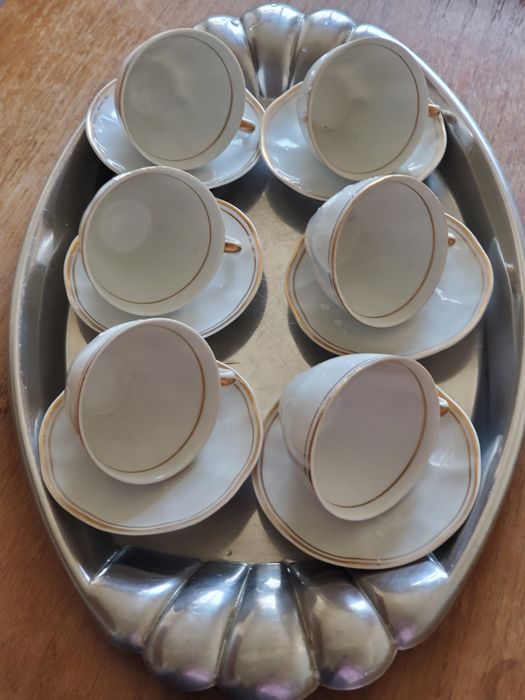 Set ceșcuțe cafea porțelan alb cu margine aurie