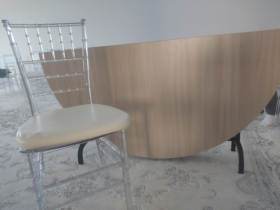 Стол мен стулья арендаға беріледі 3стол,30 стулья,дөңгелек,скатертімен