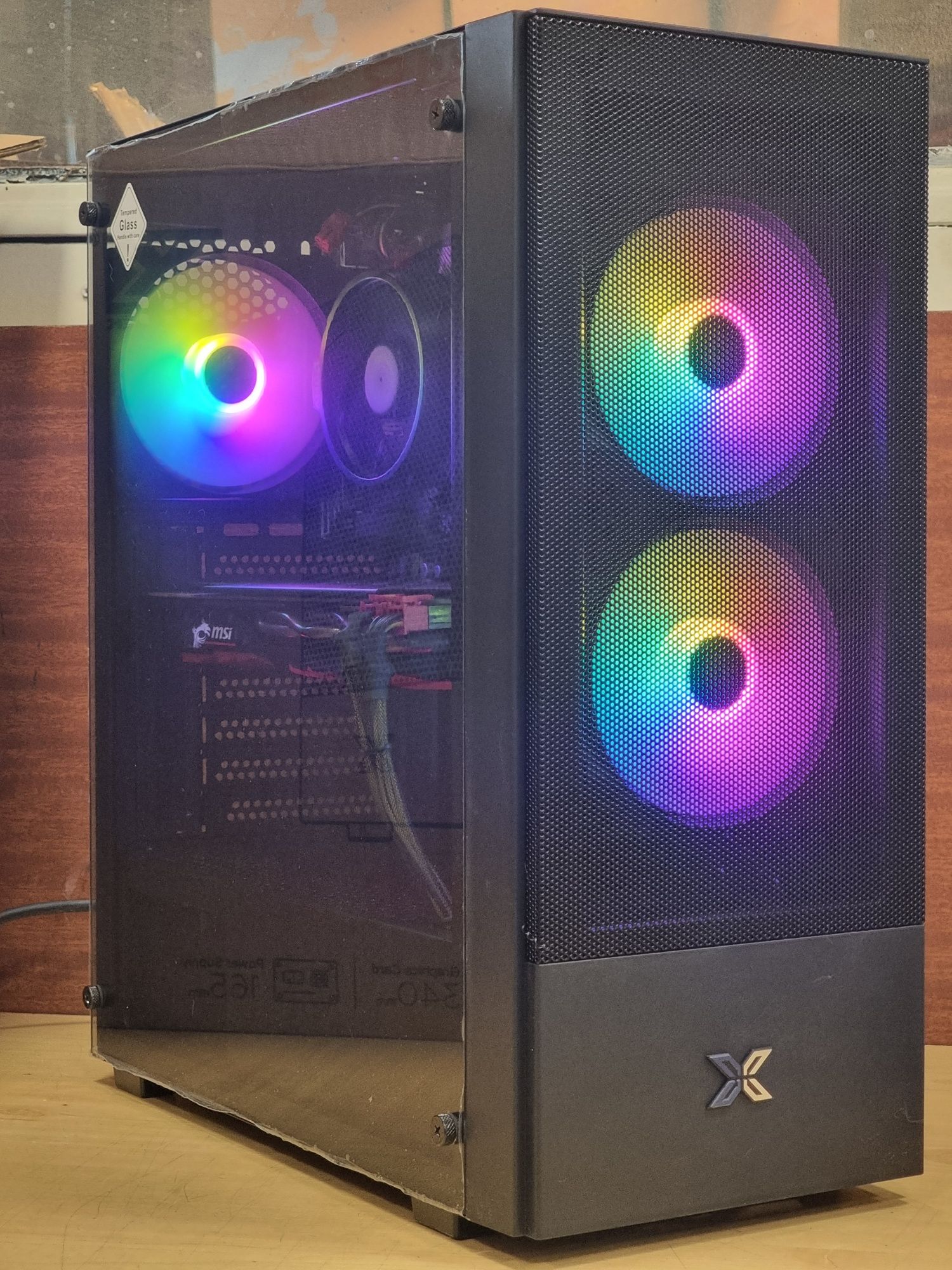 Геймърски компютър/Ryzen 7 2700x/16GB RAM/SSD-512GB/GTX 1080 8GB