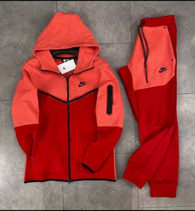 Treninguri Nike Tech Diferite modele & marimi pe stoc!