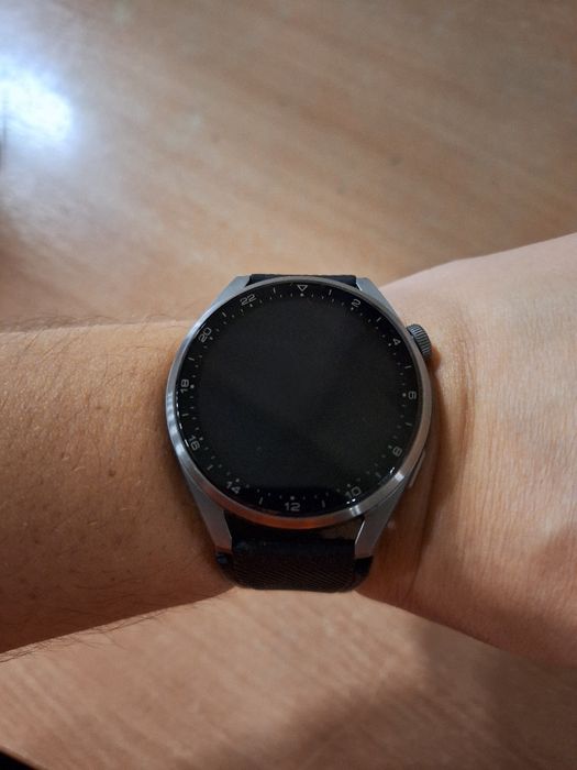 Huawei watch 3 pro. Ecran 48mm.Din Titan.
