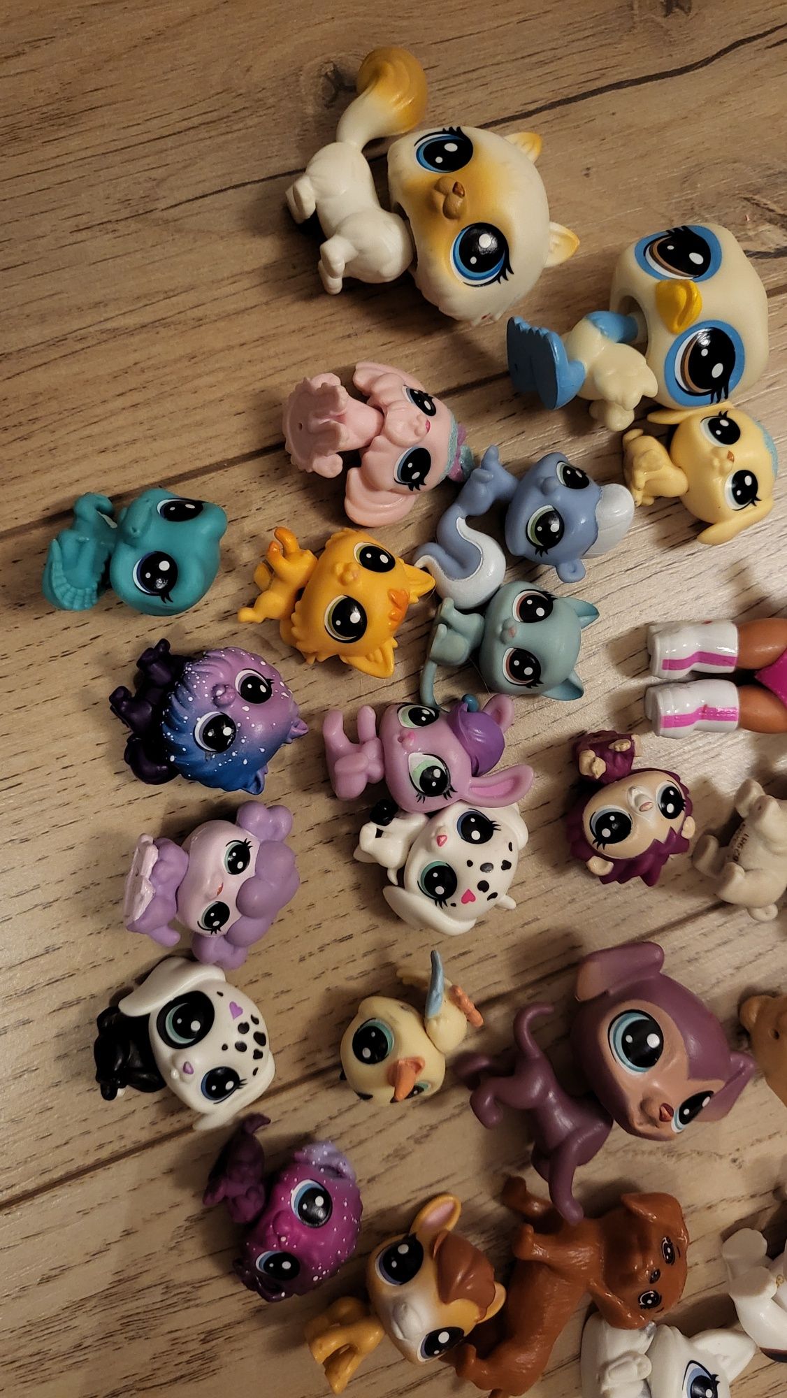 Jucarii mici figurine littlest pet shop