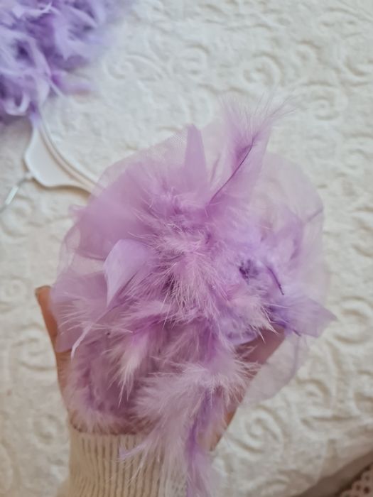 Рокля лилава с естествени пера
