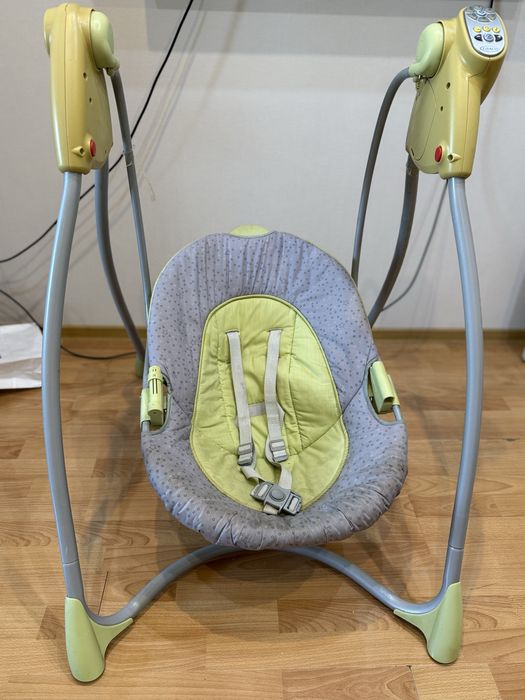 Электронные качели Graco.
