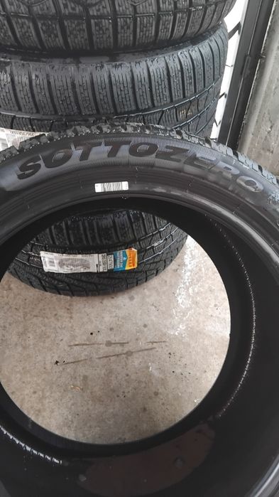 Гуми 295.35.19. PIRELLI  SOTTOZERO
