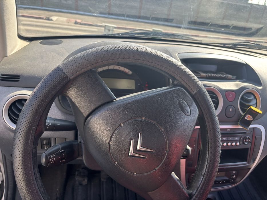 Vand URGENT masina Citroen C3, km putini, reali