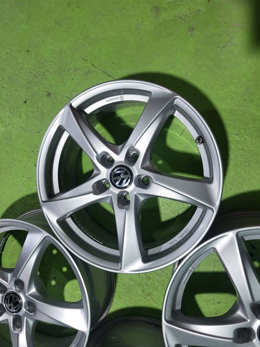 17 5x112 Vw Passat Touran Caddy Golf Skoda Audi