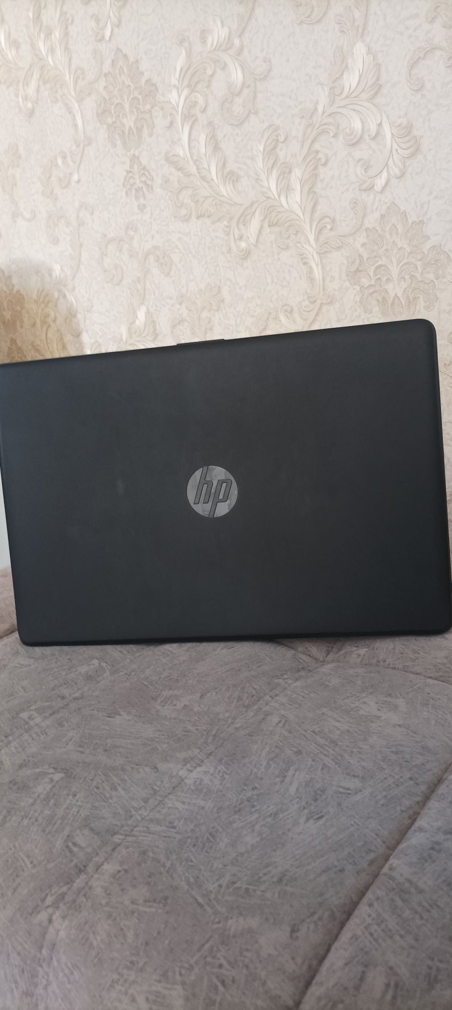 HP noutbuk 4/128 gb ssd