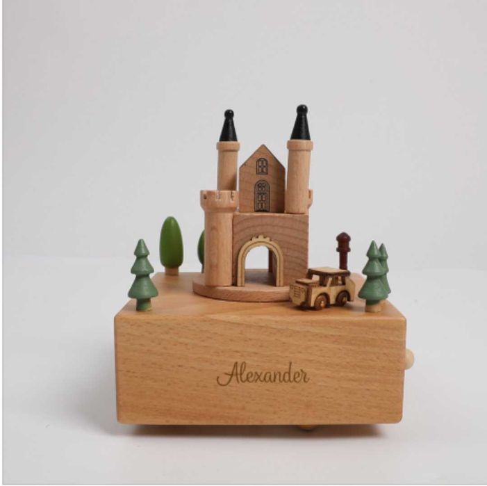 Уникална персонализирана дървена музикална кутия. Идеална за подарък