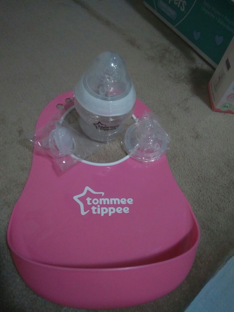 Лигавник,шише и залъгалка на tommee tippee