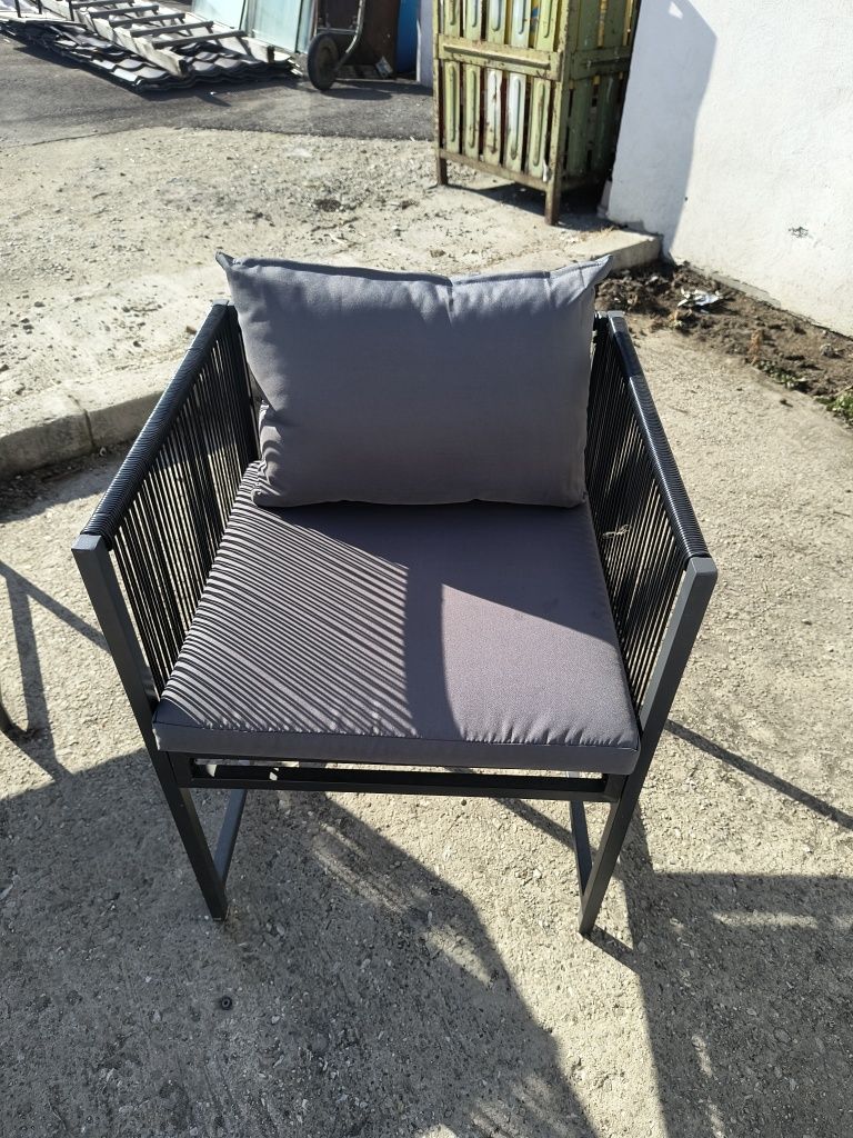 Set masa cu 4 scaune pentru terasa