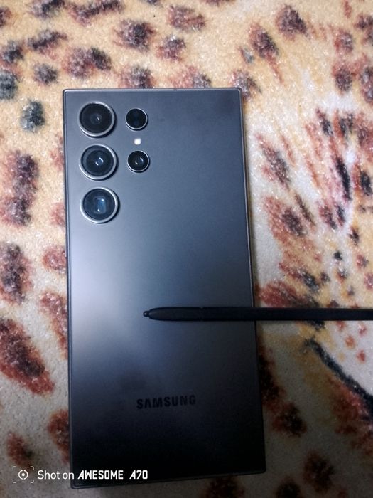 Продам телефон Самсунг S24