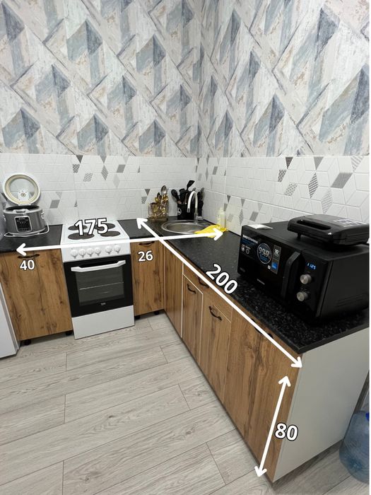 Кухонный гарнитур в хорошем состаянии