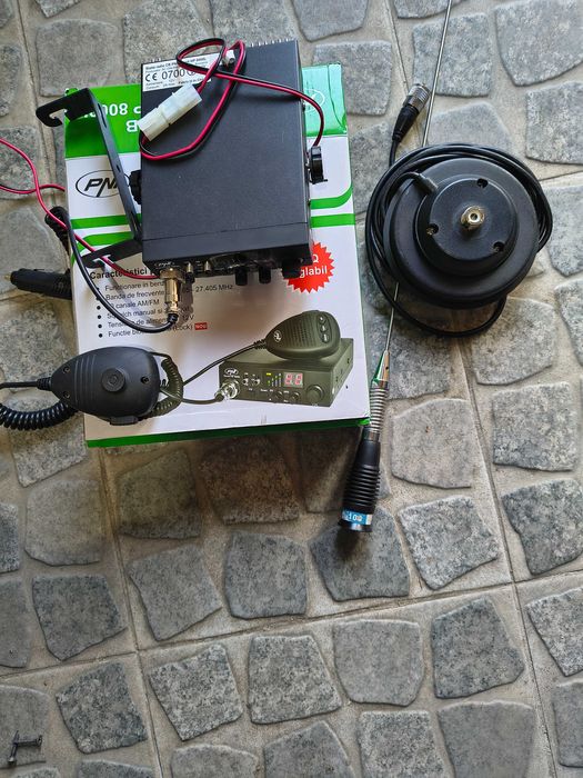 Statie radio CB PNI chit complet cu antena