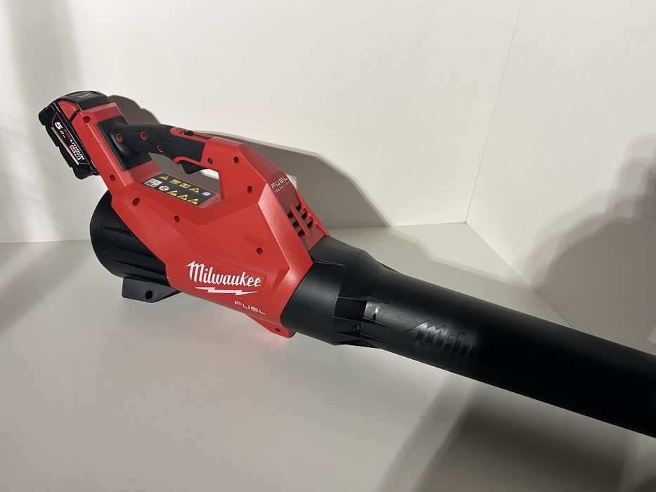 Milwaukee M18 FBLG3 suflanta de frunze