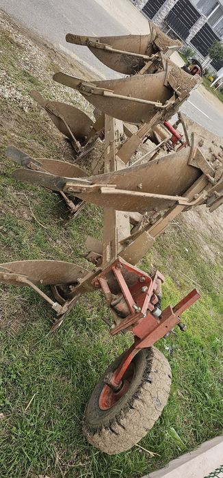 Plug tractor Goizin 4 brazde (3+1)