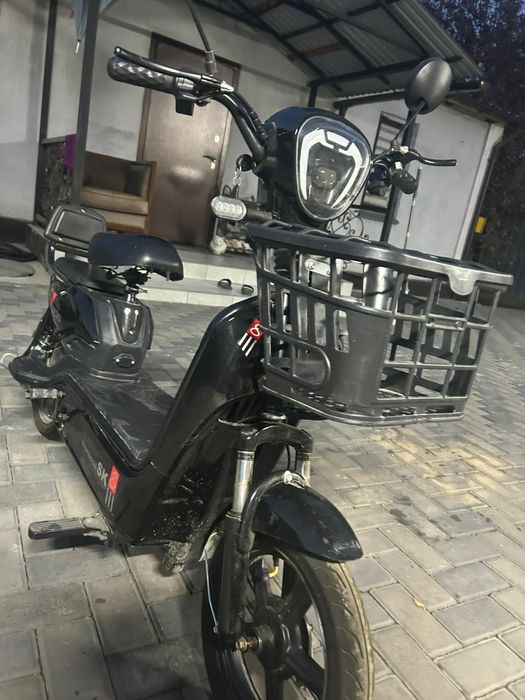 Электросомакат почти новый