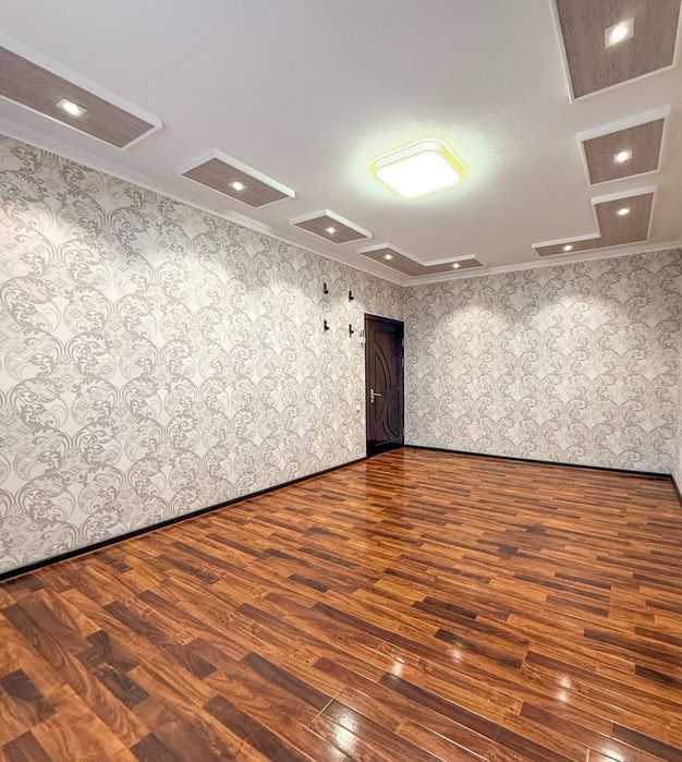 Продаётся квартира метро Буюк Ипак Йули 3-комн предельная 4-комн худож