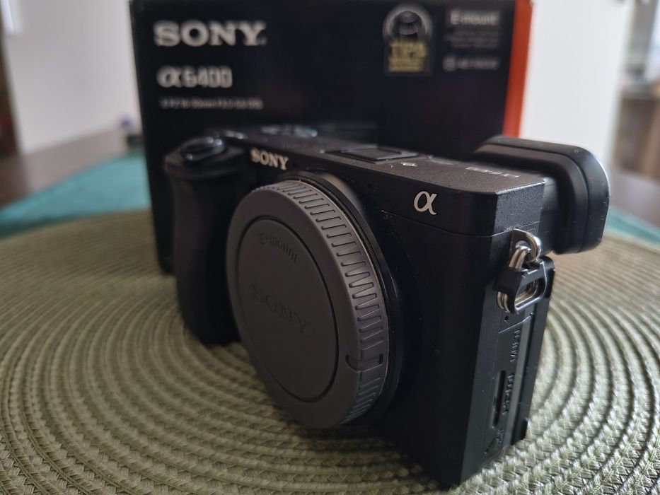 Фотоапарат Sony A6400