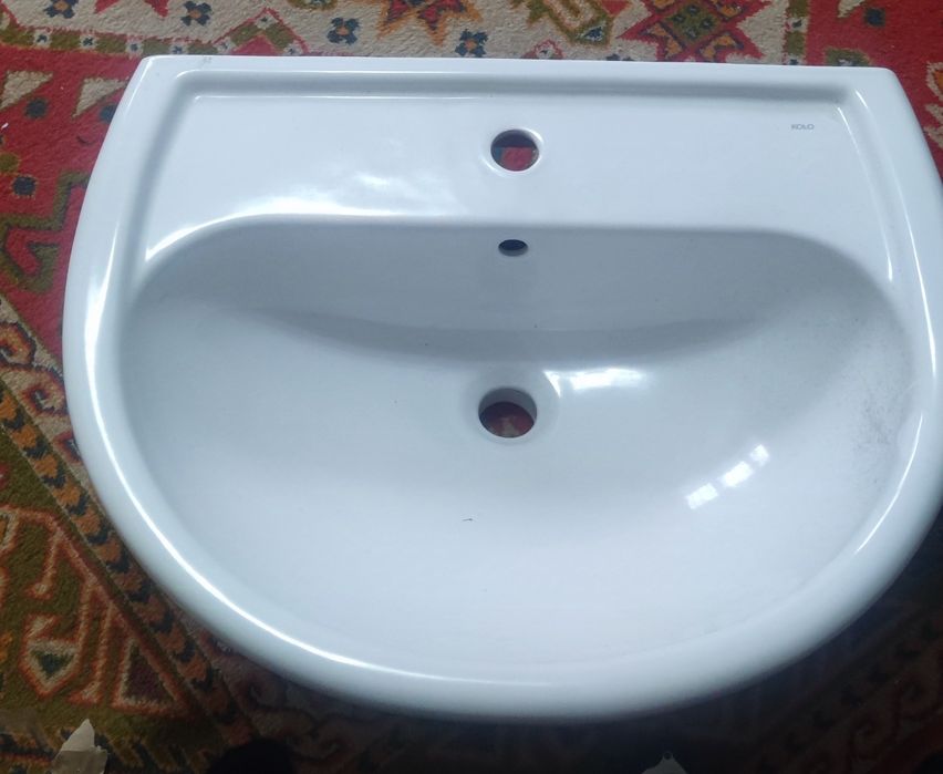 Раковина Kolo подвесная