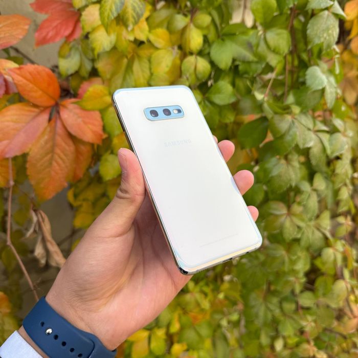 Samsung S10E sotiladi Uzb buylab dastavka bor