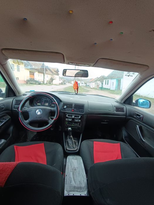 Vând golf 4 1.6 benzină