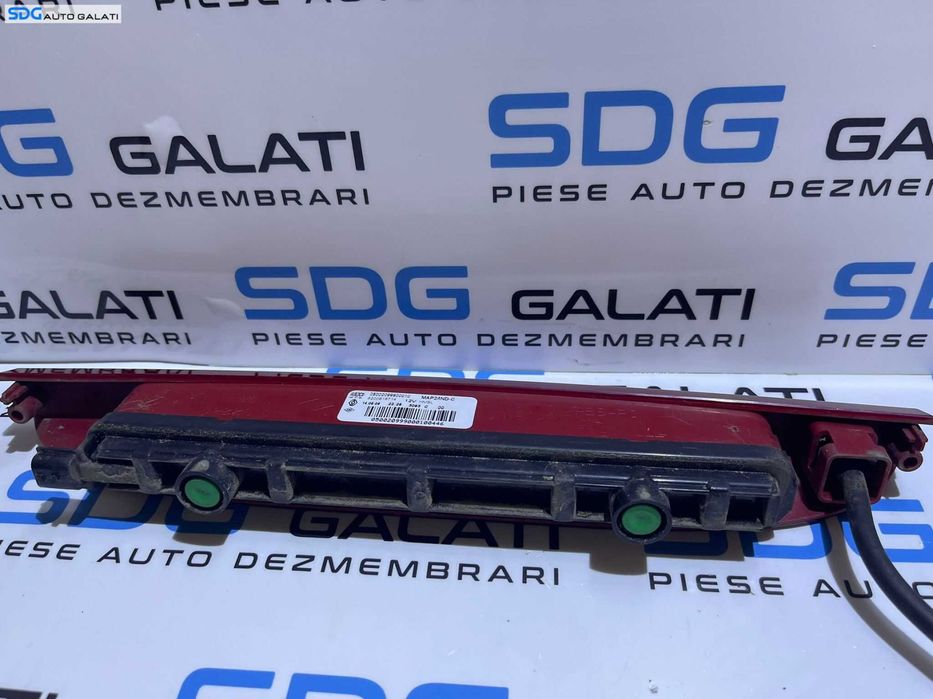 Lampa Tripla Stop Auxiliar Central Luneta Geam Sticla Hayon Haion Portbagaj Renault Clio 3 Break Grandtour 2005 - 2013 Cod 8200618714