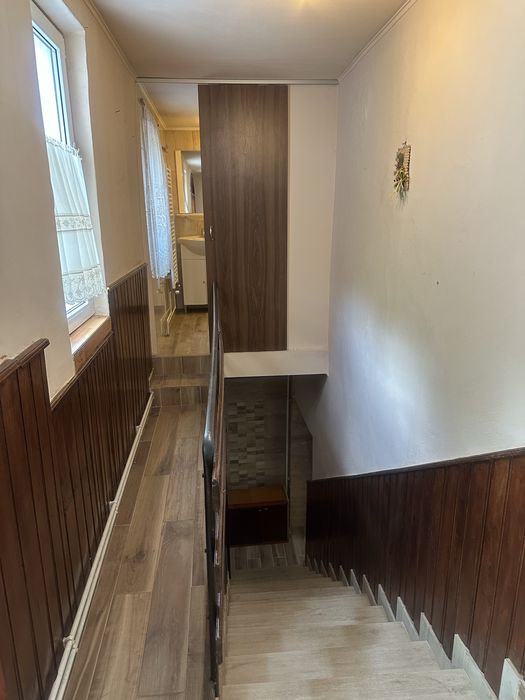 Casa saseasca cu: curte, teren, garaj, beci, pod, anexe Str.Caraiman29