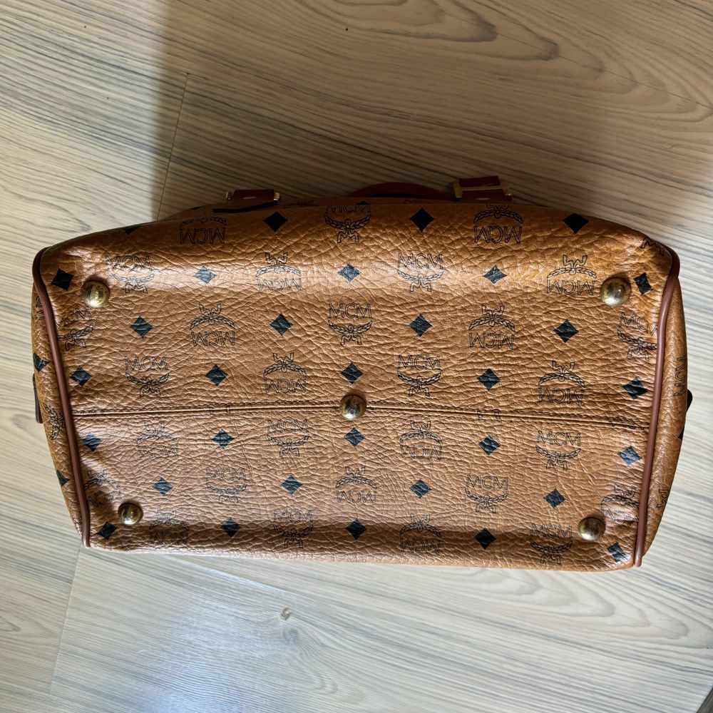MCM Boston оригинална чанта