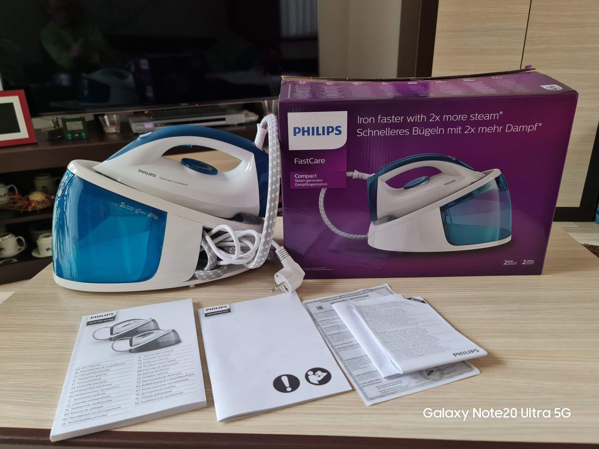 Statie de calcat cu abur Philips GC6722/20