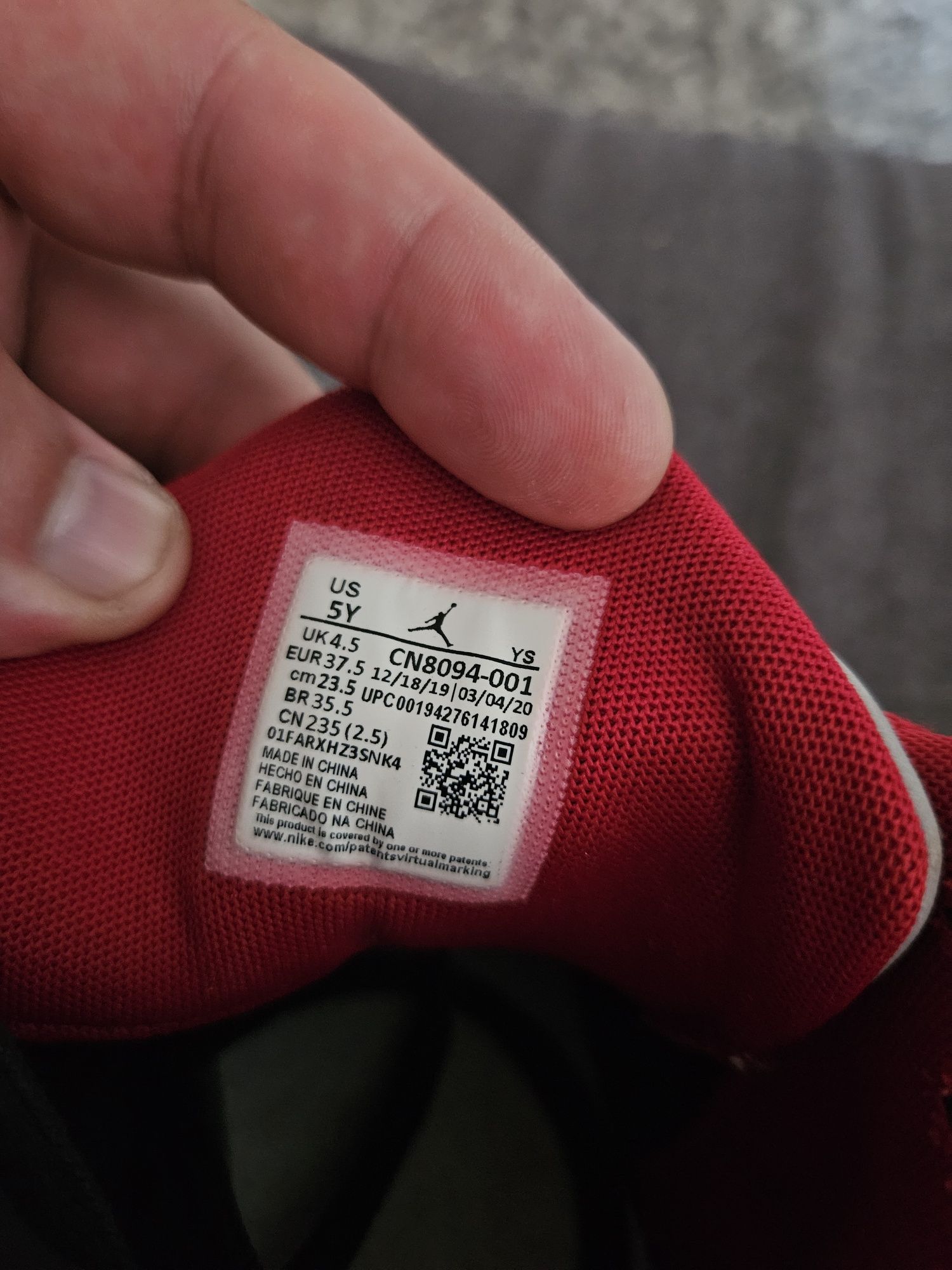 Vand adidasi Air Jordan Max Aura 2 cod 001  Foarte RARI