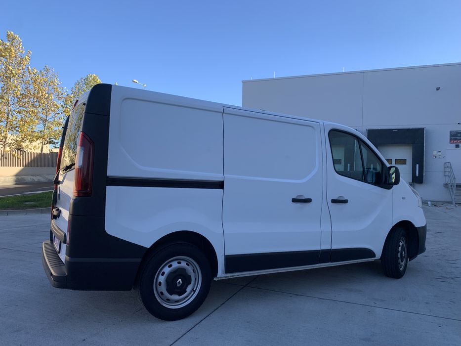 Inchiriere duba autoutilitara fara sofer