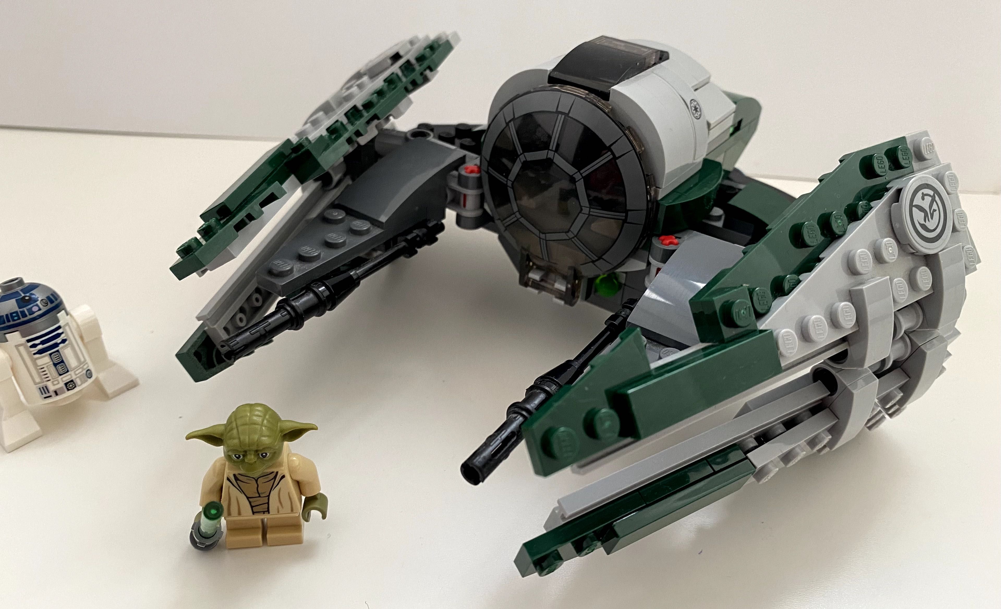 LEGO Star Wars, 75360: Jedi Starfighter TM al lui Yoda