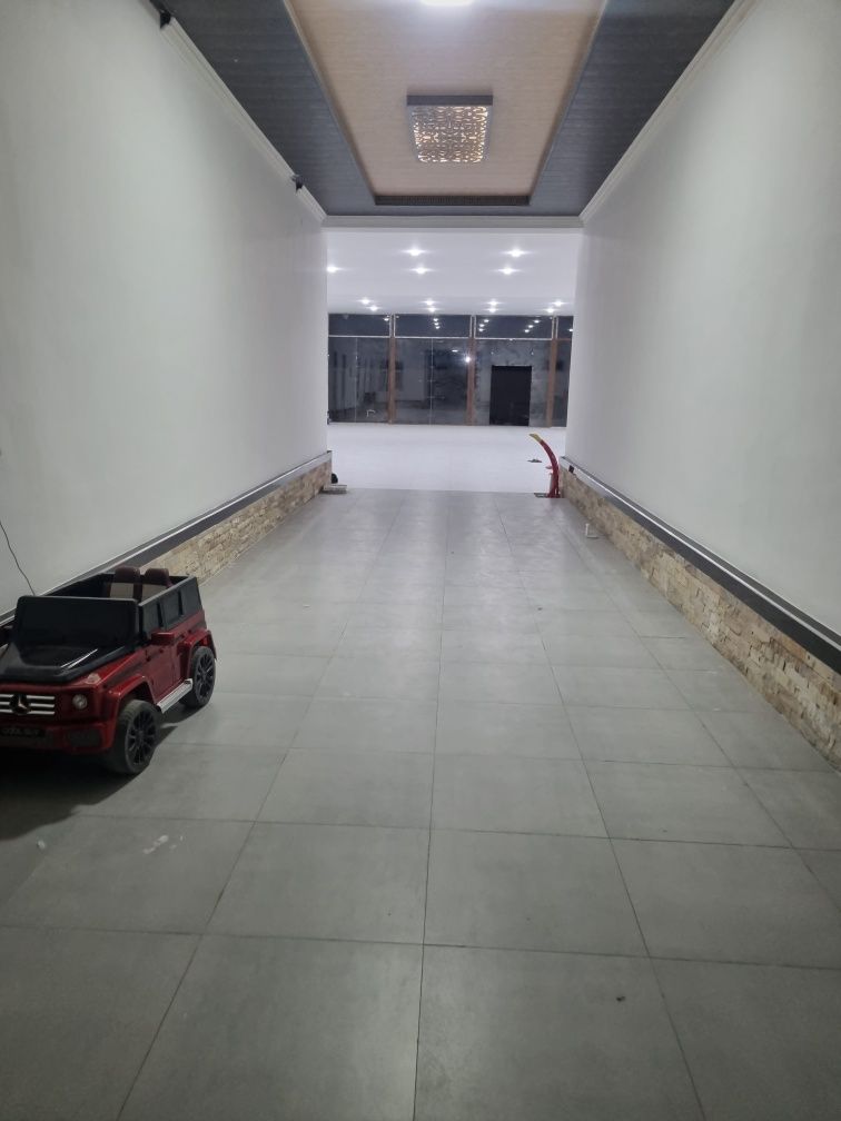 Bulungur markazida Uzbekiston kochada 400m2 joy ijaraga beriladi