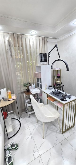 Сдаётся место для мастера маникюра