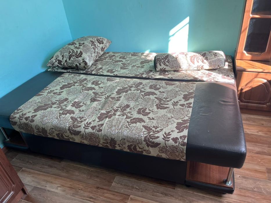 Продам тахту в отличном состоянии