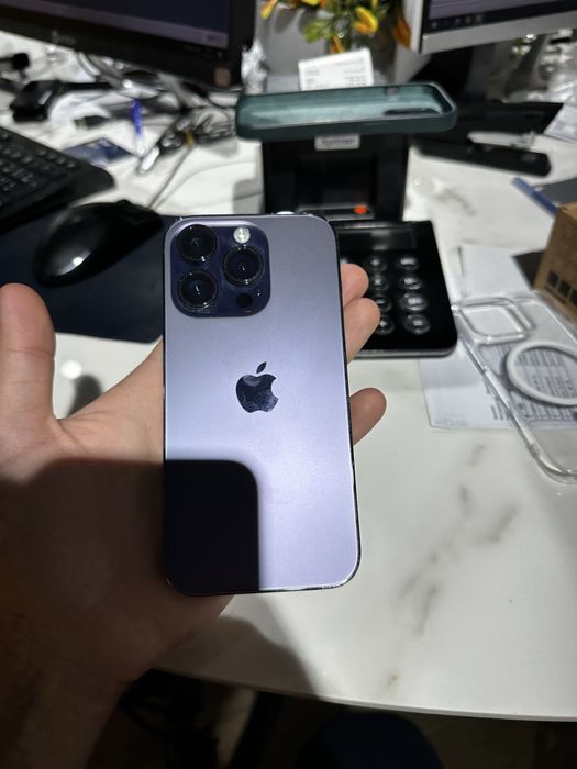 срочно продается Apple 14 pro