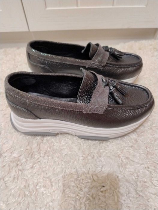 Vand pantofi noi din piele naturala ENZO BERTINI