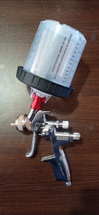 Пистолет за боядисване тайван с три дюзи 1,3/1,7/2,0