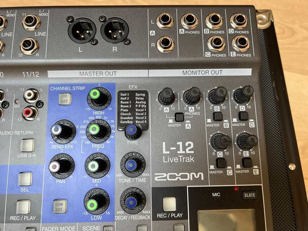 Mixer audio Zoom LiveTrack L-12