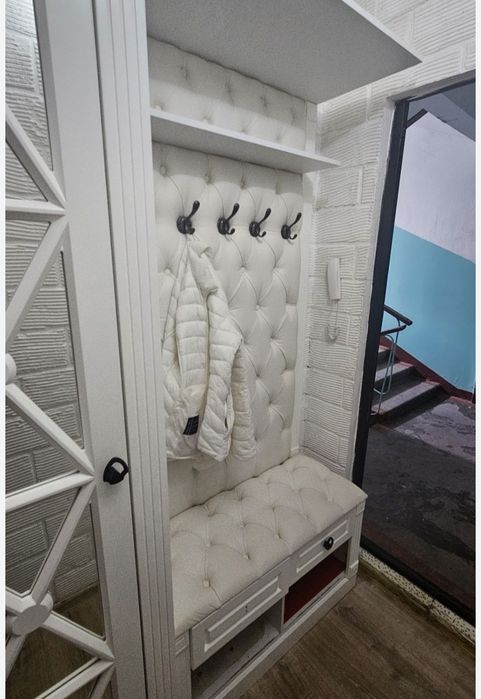 Прихожая, Райымбека 259