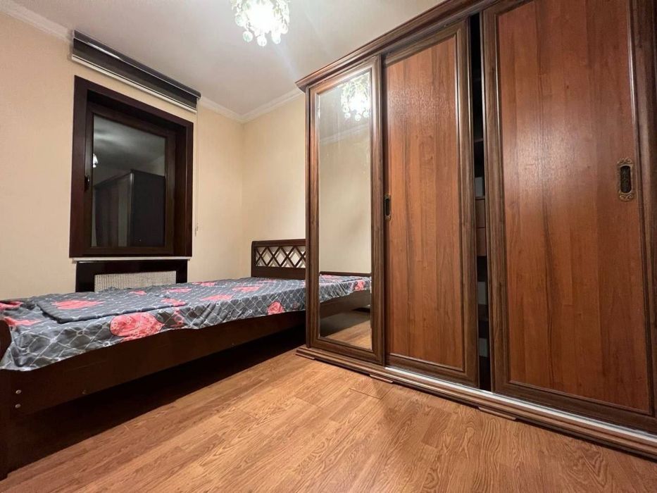 Квартира вторичка Новамосковская 3 комнатная