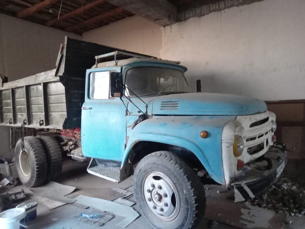 Zil 130 motor yangi remont bo'lgan