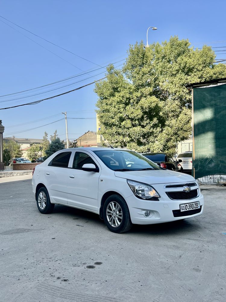 Chevrolet cobalt sotiladi