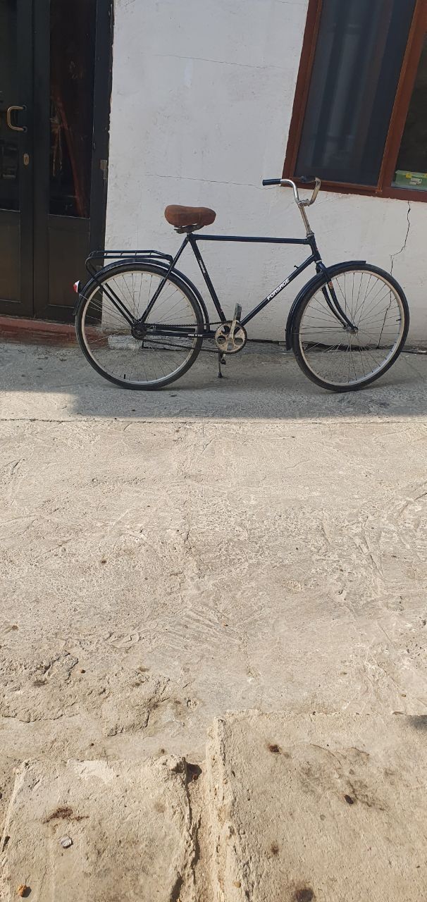 Velosped sotiladi kotta va kichkina