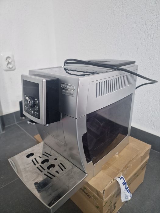 Expresor Delonghi automat