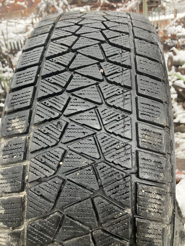 215/65/16 Bridgestone blizzak