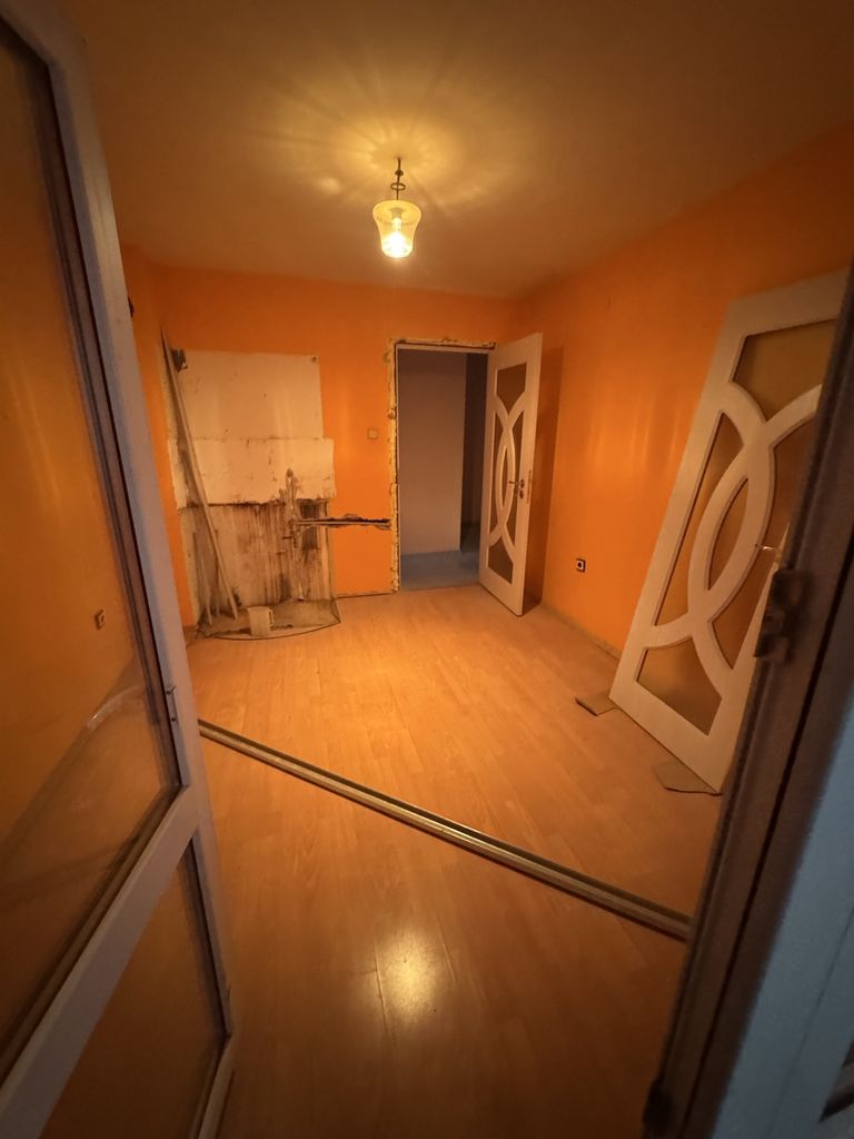 Продава се Четиристаен апартамент в Плевен, Широк център - 106 кв.м за 897 €/кв.м - Снимка #7