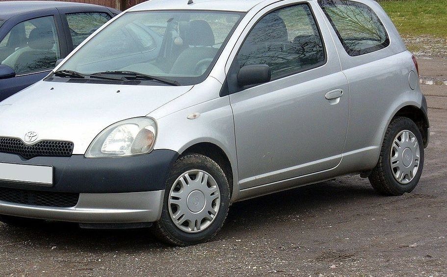 Toyota yaris 2002 p1